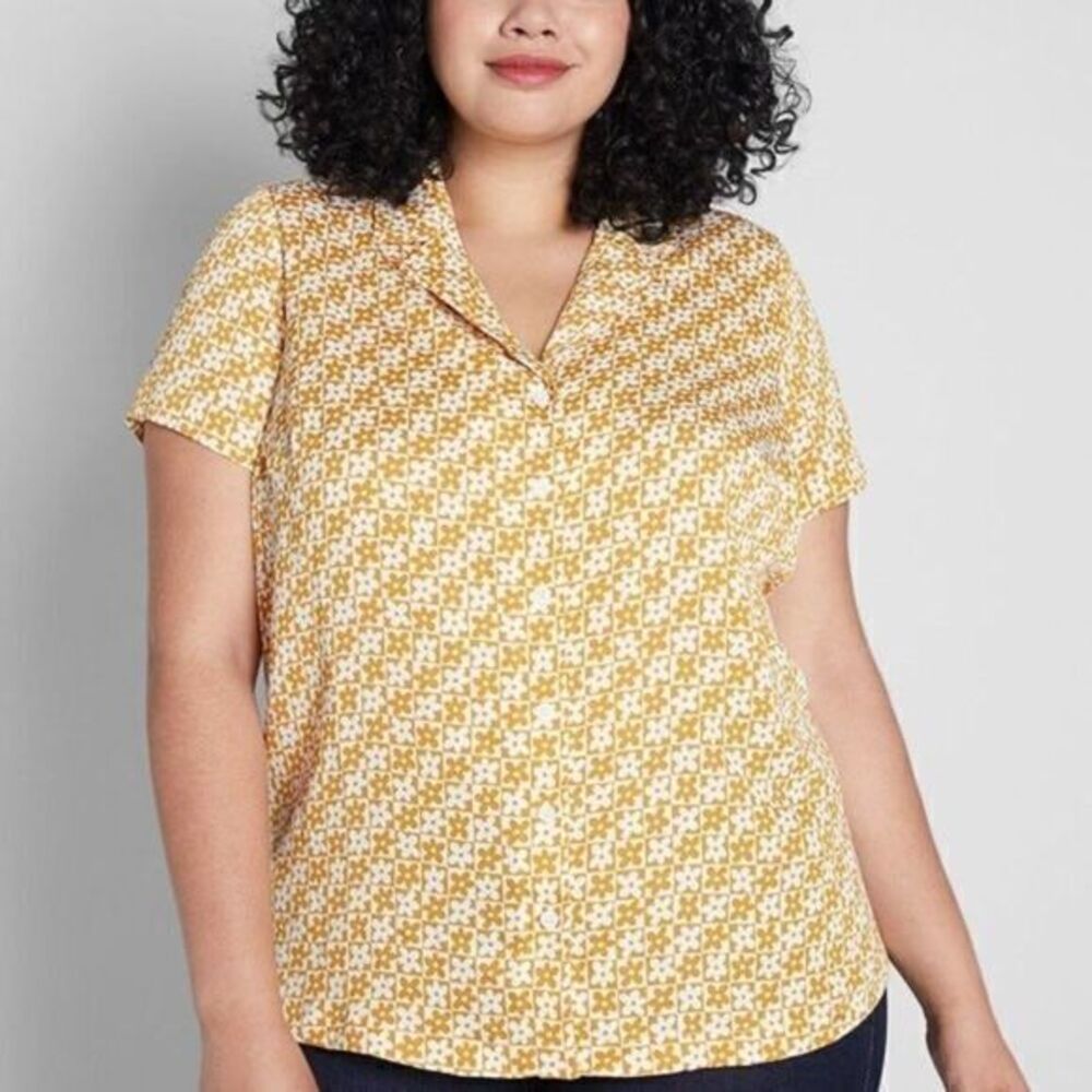 Modcloth mustard yellow 60’s floral print button up short sleeve top‎ 2X